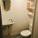 Проживание в семье Darwin Sdb Wc Et Terrasse Prives *