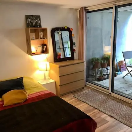 Проживание в семье Darwin Sdb Wc Et Terrasse Prives