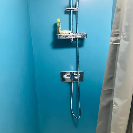 Проживание в семье Darwin Sdb Wc Et Terrasse Prives